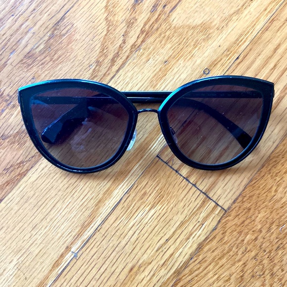 chanel black cat eye sunglasses